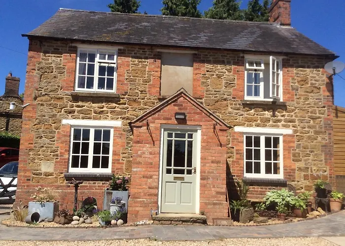 The Rear Of The Plough,Everdon.